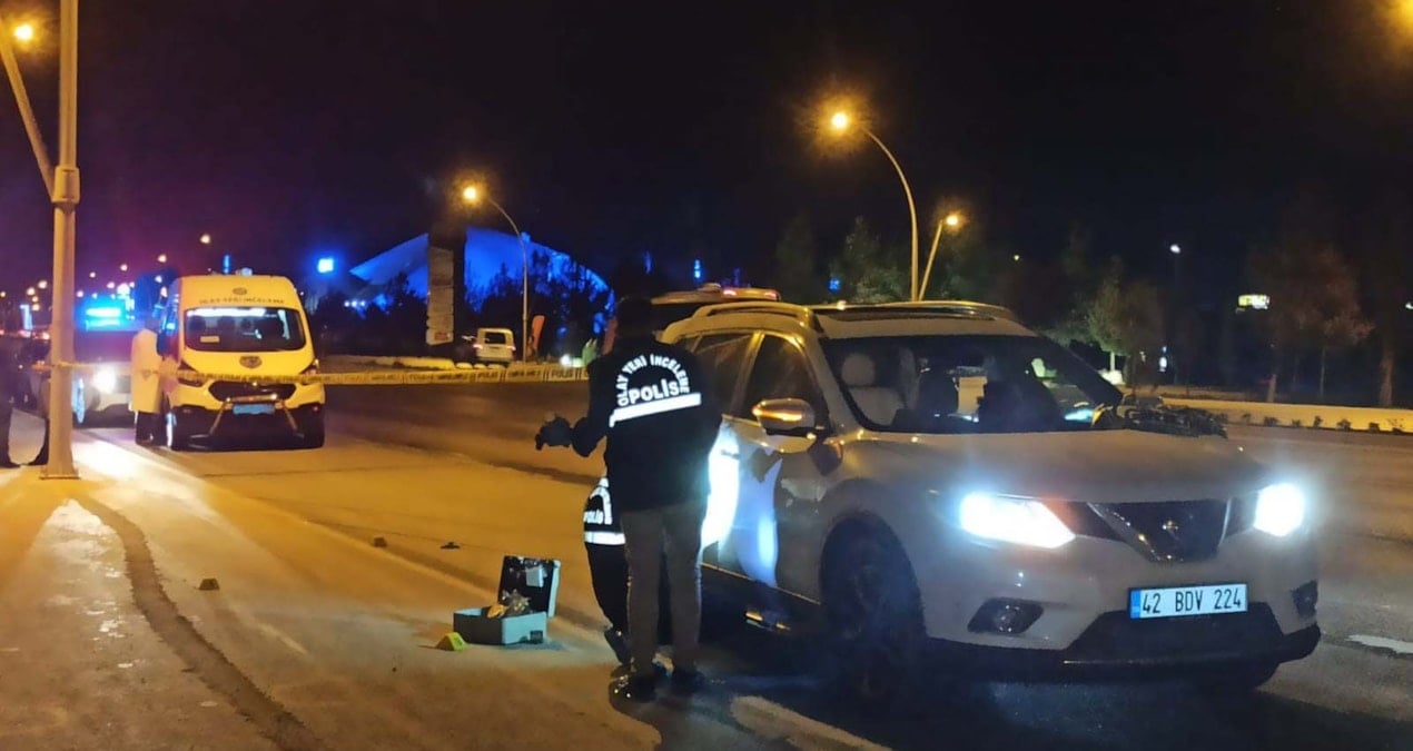 havalimanina giderken otomobille onu kesilip tabancayla vuruldu FmiIcrgt