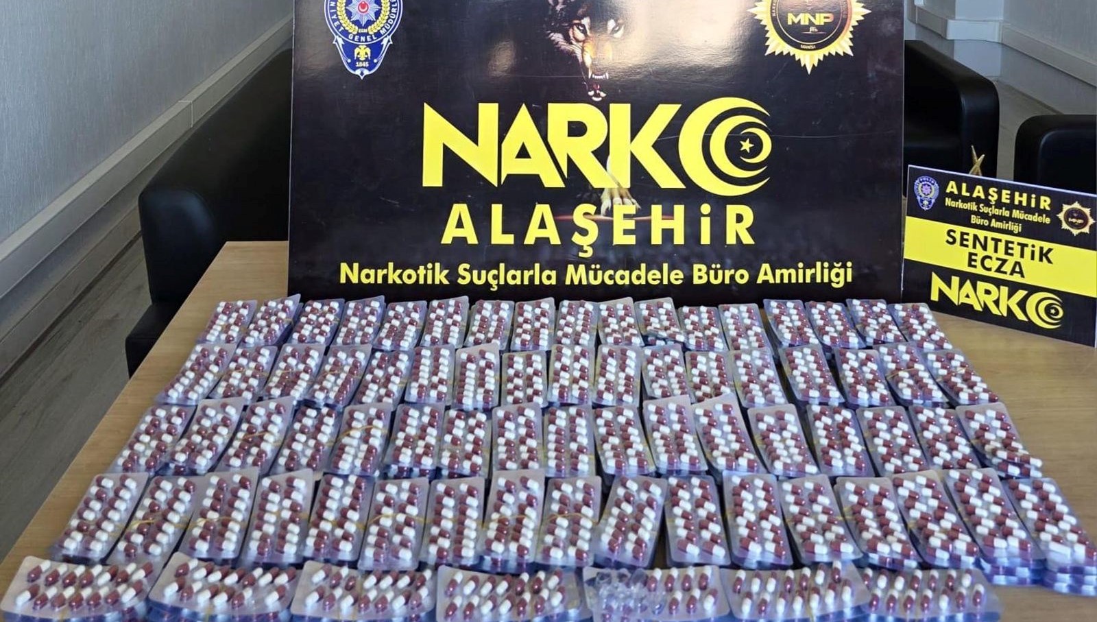 manisada uyusturucu operasyonu 1 tutuklama ejGv8BGJ