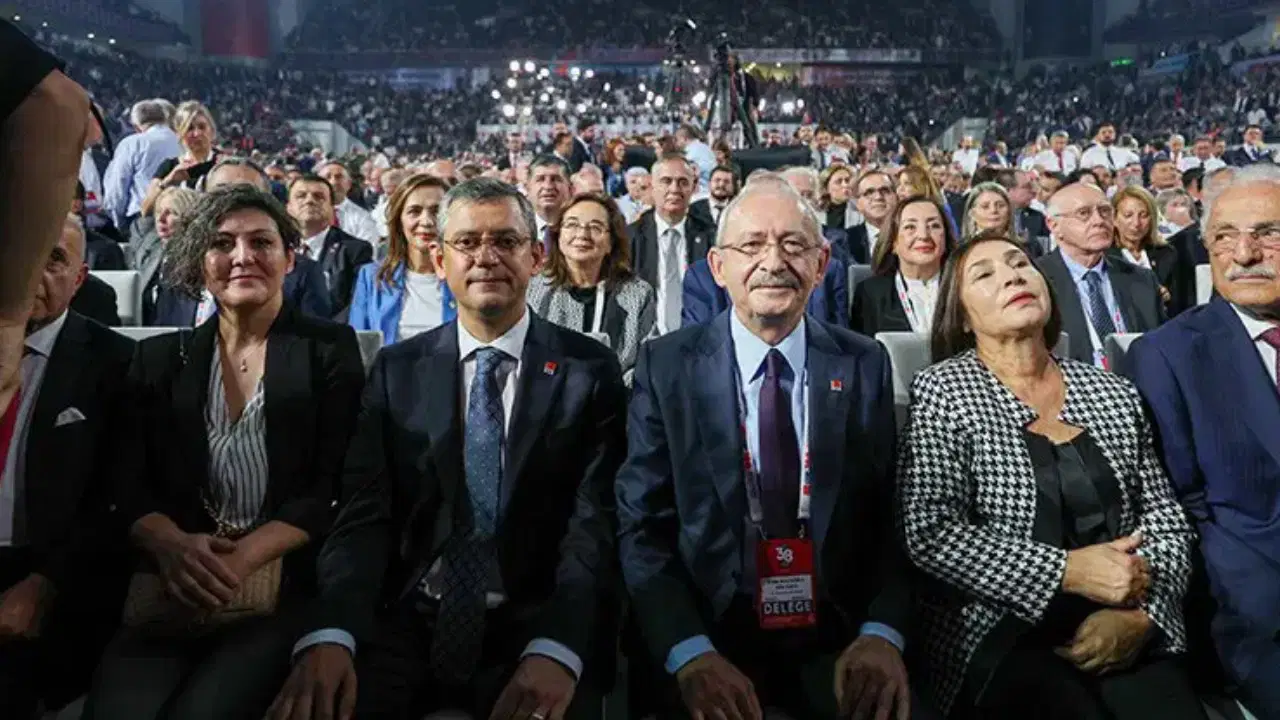 ozgur ozelden kritik aciklama kilicdaroglunun kayyum kararina tenezzul etmeyecegini dusunuyorum FcyLG7IB