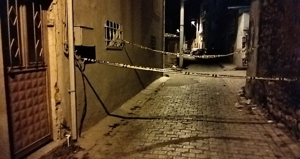 sokakta karsilastigi amcasini bicakladi dBUje1AI