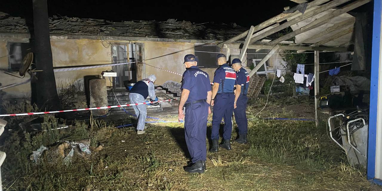 annesini yaralayip is arkadasini oldurdu mesaj attigini iddia etti kOA4PYUp.jpg