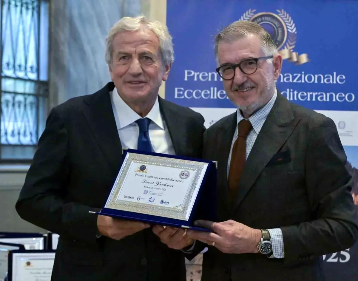 kenan yildiz servet yardimci ve jose mourinho akdeniz mukemmeliyet odulu ile onurlandirildi cf3AILrR.jpg